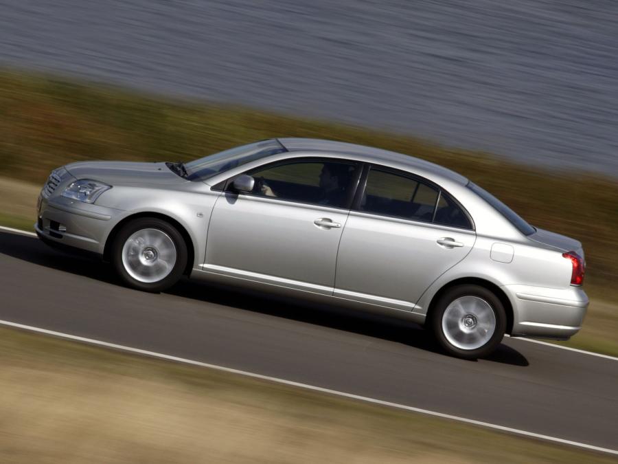  Toyota Avensis Sedan 2003 года  (фото 26 из 30)